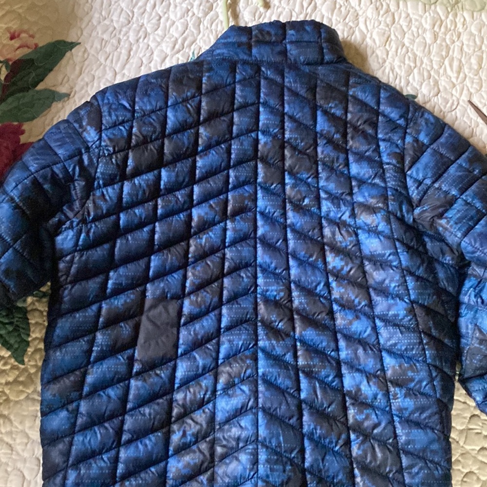 Blue puffer jacket - Picture 4 of 4